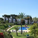 Alquilo 3 dormitorio apartamento de 212 m² en Marbella