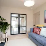 Rent 3 bedroom apartment of 1195 m² in Oxford