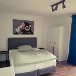 Rent a room of 80 m² in Frankfurt am Main