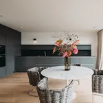 Huur 4 slaapkamer appartement van 123 m² in Amsterdam