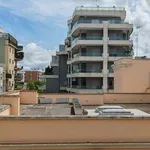 Rent 5 bedroom apartment of 105 m² in Bari