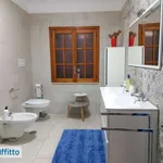 Affitto 3 camera casa di 120 m² in Taranto