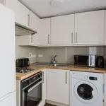 Rent 1 bedroom flat of 390 m² in London