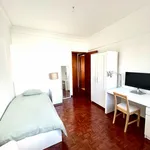 Rent 5 bedroom apartment in Lisbon