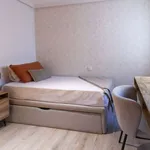 Rent 3 bedroom apartment of 145 m² in madrid