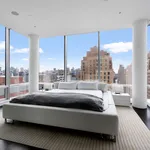 Rent 3 bedroom apartment of 255 m² in New York