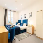 Rent 3 bedroom apartment of 61 m² in Leeds