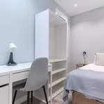 Rent 5 bedroom apartment in Barcelona