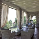 Rent 10 bedroom house of 600 m² in Baveno