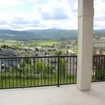 Maison de 1517 m² avec 3 chambre(s) en location à Kelowna