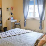 Rent a room in naples