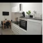 Miete 3 Schlafzimmer wohnung von 1076 m² in Cologne