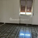 Affitto 3 camera appartamento di 90 m² in Naples