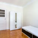 Rent a room in lisbon