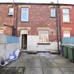 Rent 3 bedroom house in Kirklees