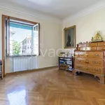 Rent 2 bedroom apartment of 120 m² in Roma