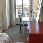 Rent a room in lisbon