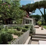 Rent 4 bedroom house of 550 m² in Roma