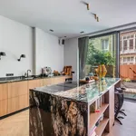 Huur 6 slaapkamer appartement van 220 m² in Willemspark