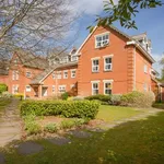 Flat to rent in Broomhall Road, Horsell, Woking GU21