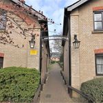 Rent 2 bedroom flat in East Hertfordshire