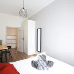 Rent 4 bedroom apartment in Modena