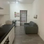 Rent 4 bedroom apartment of 60 m² in Naples