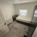 Rent 4 bedroom apartment in West Midlands