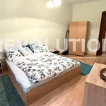 Rent 2 bedroom apartment of 65 m² in Център