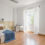 Rent a room of 369 m² in Lisboa