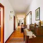 Rent 5 bedroom house of 950 m² in Porto