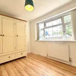 Rent 4 bedroom house in Solihull