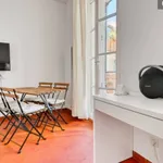 Rent 1 bedroom apartment of 39 m² in Marseille