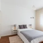 Rent 2 bedroom apartment in Porto