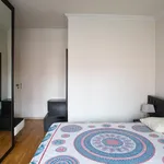 Rent 4 bedroom apartment in Lisbon