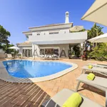 Rent 5 bedroom house in Loulé