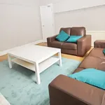 Rent 4 bedroom house in Leeds