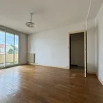 Appartement de 59 m² avec 3 chambre(s) en location à Pont-de-Chéruy