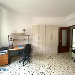 Affitto 3 camera appartamento di 120 m² in Palermo