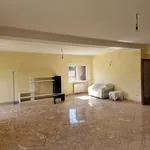 Rent 5 bedroom house of 350 m² in Rome