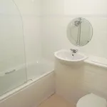 Rent 3 bedroom flat in South East England