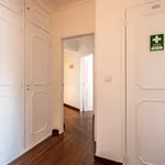 Rent 3 bedroom apartment in Lisbon