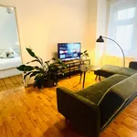 Rent 1 bedroom apartment of 45 m² in Berlin