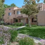 Rent 1 bedroom apartment in Santa Clarita