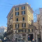 Affitto 3 camera appartamento di 71 m² in Genoa