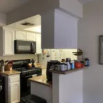 Rent 2 bedroom apartment in Burbank