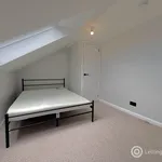 Rent 4 bedroom flat in Aberdeen