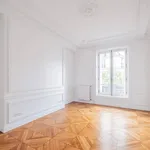 Rent 7 bedroom apartment of 183 m² in Paris