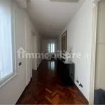 Rent 5 bedroom apartment of 160 m² in Modena