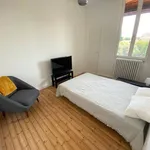 Rent 3 bedroom apartment of 52 m² in Toulouse 31000 - Honore